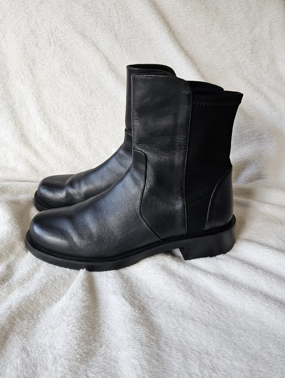 EUC Stuart Weitzman 5050 Bold Bootie Black Heel Chelsea Slip-On Boots 9C 9 Wide